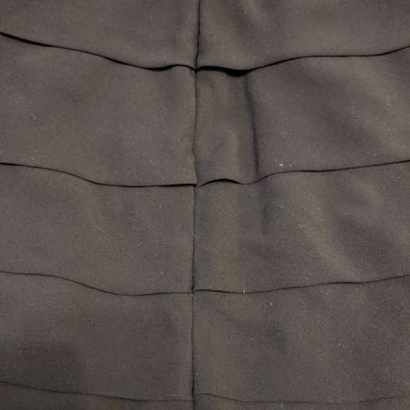 Black Ruffle Mini Skirt - M - Picture 7 of 10